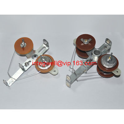 Threads supervision / weft spring holder for weft tension