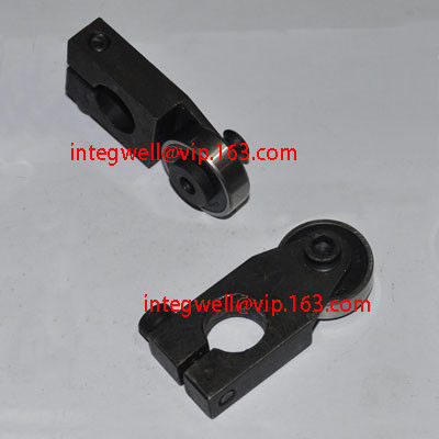 Catch thread lever / cam lever / binder thread lever