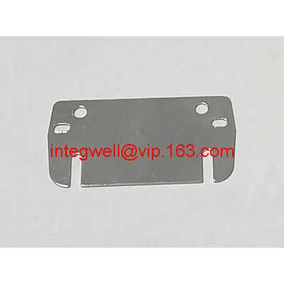 Selvedge plate / stripper plate